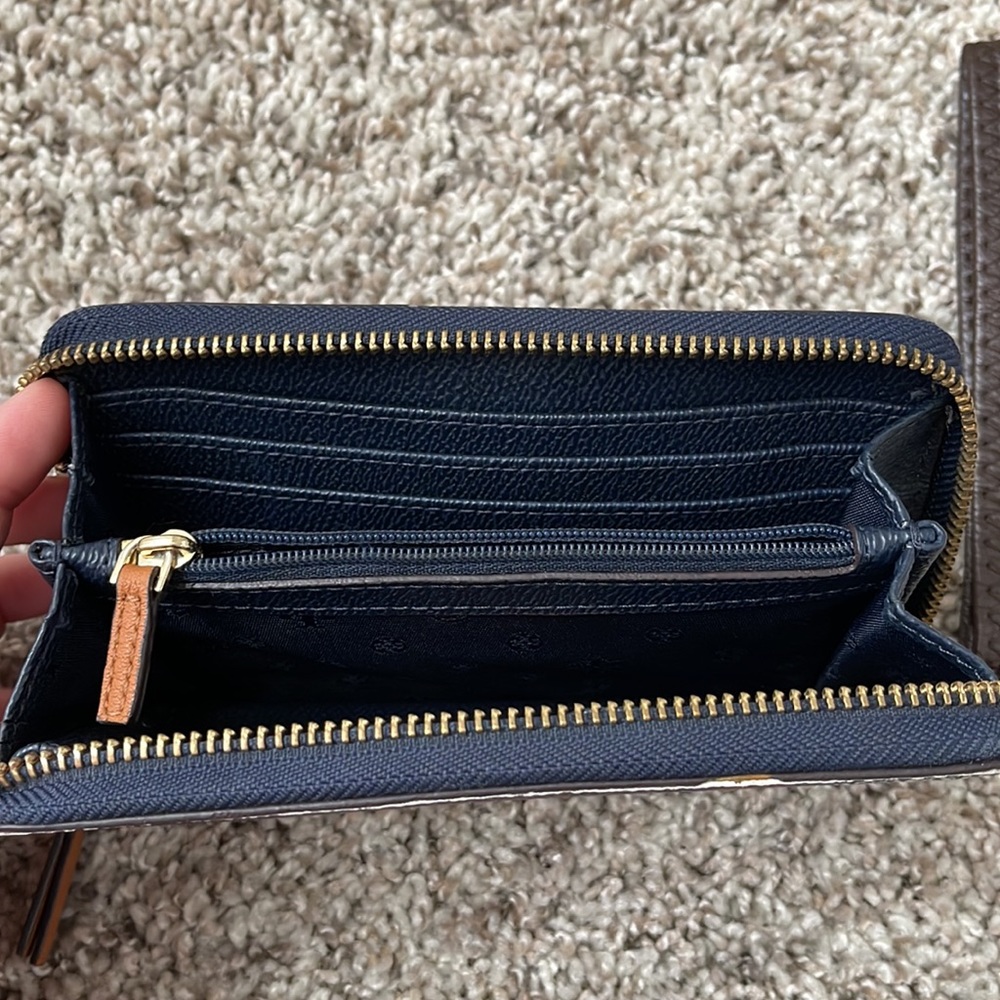Tory Burch Wallet - Picture 4 of 4